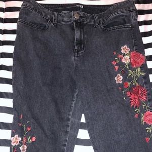 a.n.a Black Denim Jeggings with Floral Design